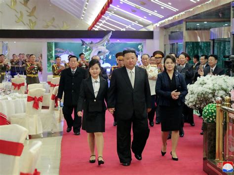 Kim Jong Un Showed Off His Rarely Seen Daughter A Possible Sign He S