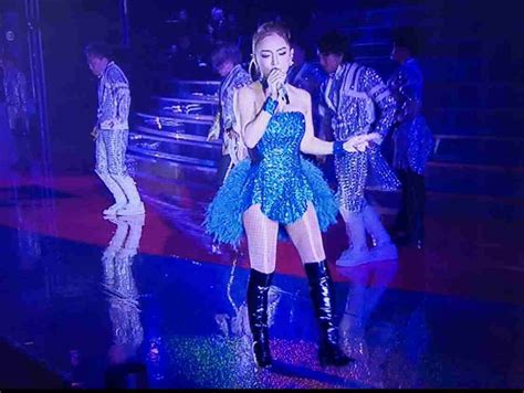 Search the world's information, including webpages, images, videos and more. 浜崎あゆみ、ライブのステージ衣装に批判殺到「安室奈美恵の ...