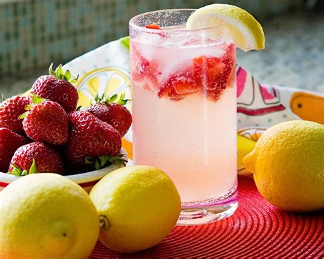 Sparkling Strawberry Lemonade Xoxobella