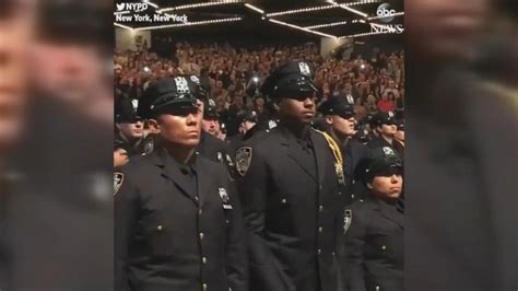 Video Nypd Adds 434 Officers To Its Ranks Abc News