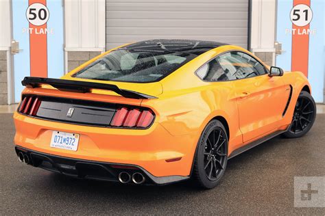 The new gt350, like the first gt350, is the track mustang to end all track mustangs. 2019 Ford Mustang Shelby GT350 First Drive | Digital Trends