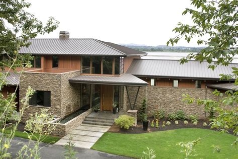 Many time we need to make a collection about some galleries to give you imagination, imagine some of these brilliant galleries. 3 Different Takes on Prairie Style Homes
