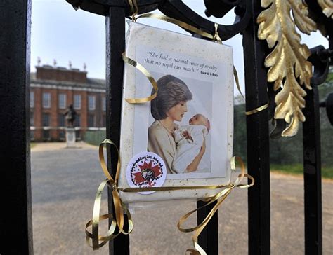 Royal Wedding 2011 Haunting Reminders Of Princess Diana Daily Mail
