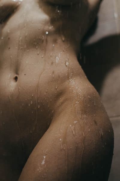 Steamy Baths And Showers Tumblr Com Tumbex