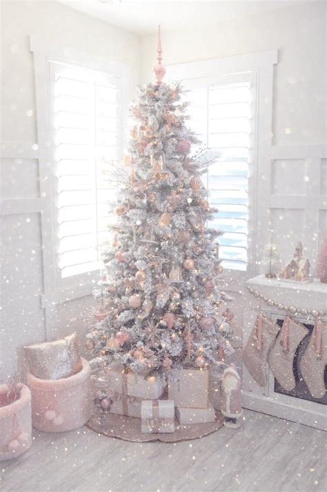 Aesthetic Christmas Tree Pictures Largest Wallpaper Portal 0ea