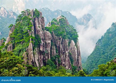 Montaña Amarilla Huangshan Foto De Archivo Imagen De Asia 21088324