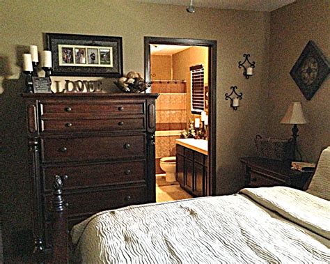 20 Dresser Ideas For Master Bedroom