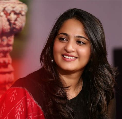 Indian Actress Anushka Shetty Smiling Face Closeup Photos Anushka Shetty