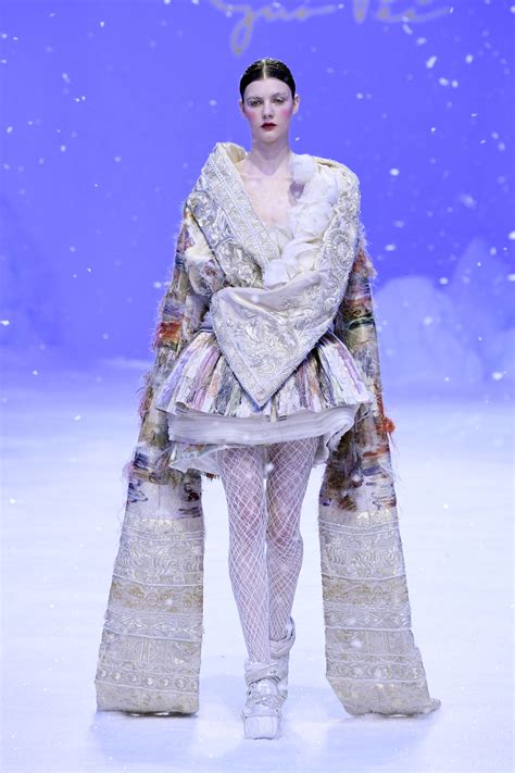 Guo Pei Couture Spring 2020