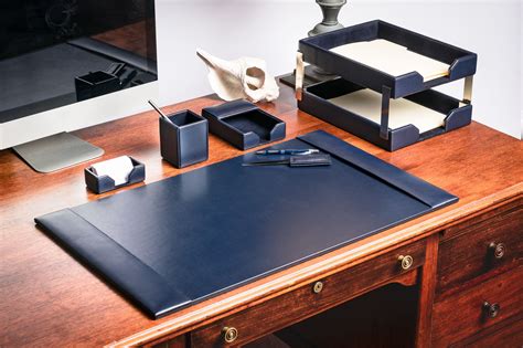 Desk Sets And Accessories