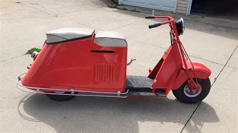 1947 Cushman Scooter Classiccom