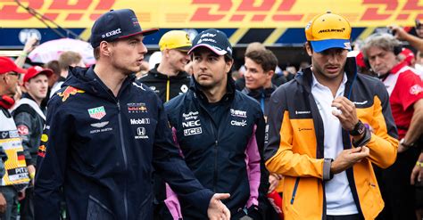 F1 driver | red bull racing f1 team | the best is yet to come! Las pistas de Checo Pérez en Twitter sobre futuro con Red Bull