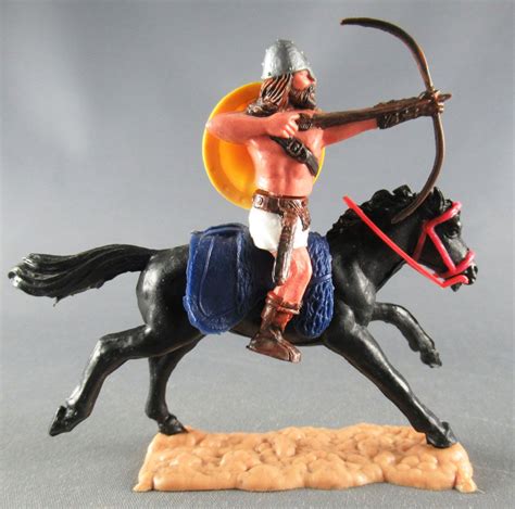 Timpo Viking Mounted Archer Brown Hairs White Legs Yellow Shield