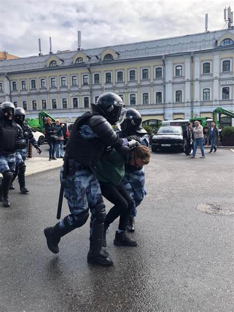 Russia Over 1000 Detained At Weekend Protest Human Rights Watch