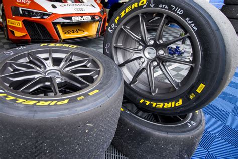 Pirelli Dhf Tyre Range Well Received By Gt World Challenge Teams In