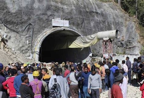 Terowong Runtuh Di India Usaha Selamatkan Mangsa Terperangkap Berdepan