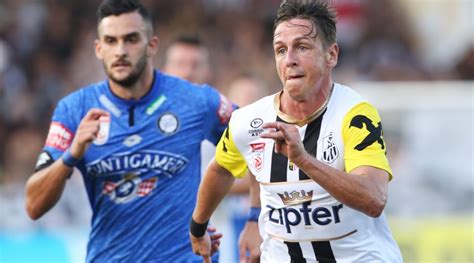 Its colours are black and white. Die 16. Runde der tipico Bundesliga mit Sturm - LASK am ...