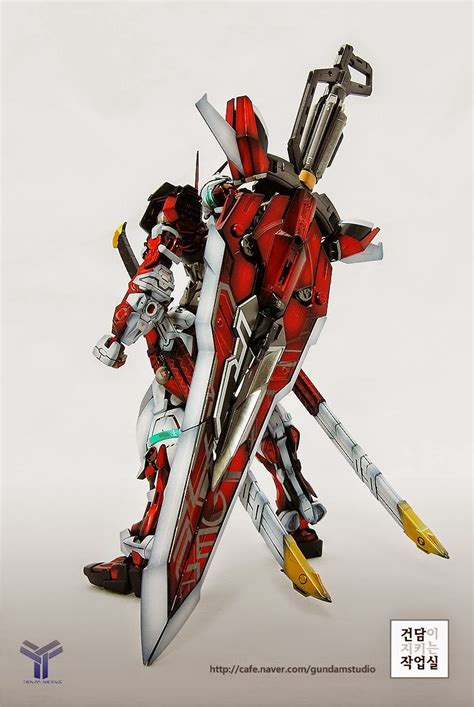 It is operated by junk guild member lowe guele. Custom Build: MG 1/100 Gundam Astray Red Frame Kai ...