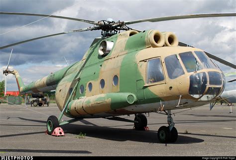 Hip) é um helicóptero russo desenvolvido na década de 1960 para transporte de carga ou tropas. 93-01 | Mil Mi-8 Hip | Germany - Air Force | Piotr Trojan | JetPhotos