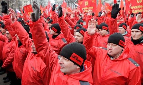 As Putins Popularity Soars Voices Of Opposition Are Being Drowned Out