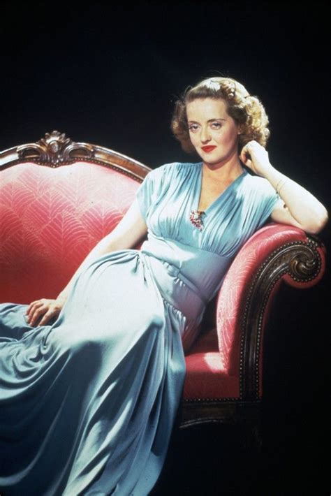 1940s Fashion Iconic Looks And The Women Who Made Them Famous Bette