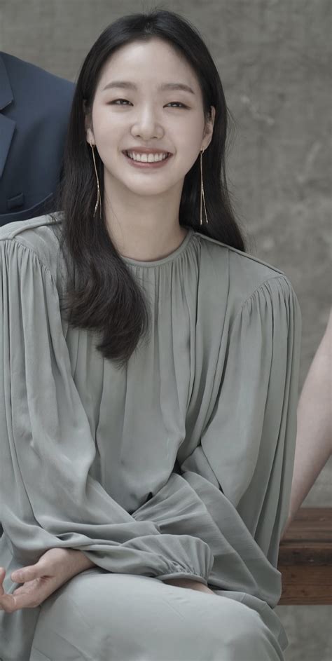 Pin By Cheng Helen On Actress Kim Go Eun Kim Go Eun Style Kim Go Eun