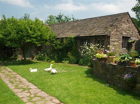 A Joyful Cottage Stone Cottages And Gardens To Love