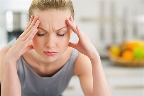 Ученые узнали почему женщины чаще страдают от мигрени чем мужчины