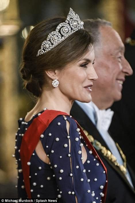 Queen Letizia Queen Sofias Tiara At State Dinner Diamond Tiara