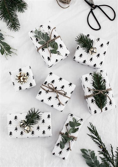 ··· top black and white gift flower wrappers for valentine's day and mother's day. Free Printable Christmas Gift Tags and Gift Wrap - The ...