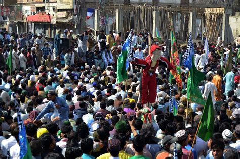 Protests Enter 2nd Day In Pakistan But Remain Largely Peaceful The