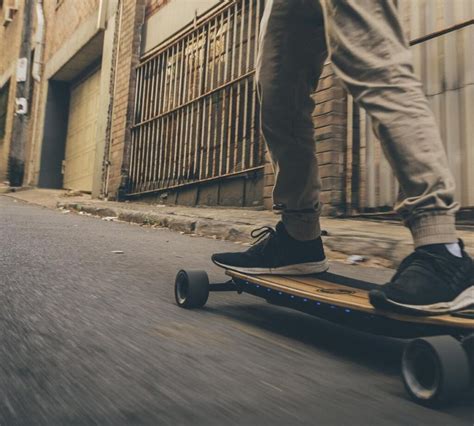 Best Long Range Electric Skateboards In 2021 Things To Know