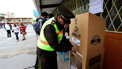 Ruling Party Candidate Leads In Ecuadors Presidential Vote