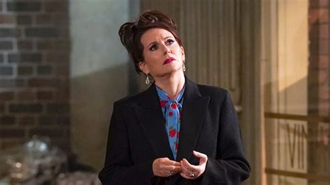 Karen Walker Sings The Blues Megan Mullally On Her Most Dramatic ‘will And Grace’ Episode Yet