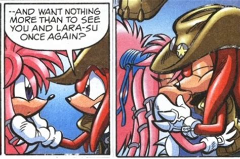 Knuckles And Julie Su Kissing