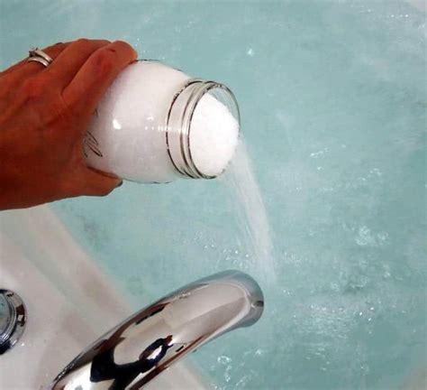 8 Reasons You Should Use Epsom Salt Bath