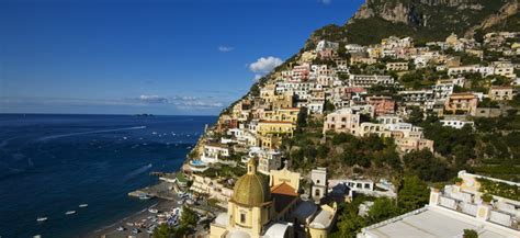 Szállodák a pisai tengerpart, olaszország. Nápoly és az Amalfi part