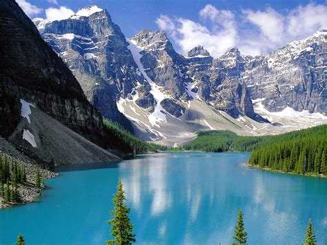 Amazing World And Fun Moraine Lake Canada Amazing Places
