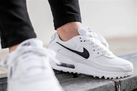 Nike Womens Air Max 90 Whiteblack Cq2560 101