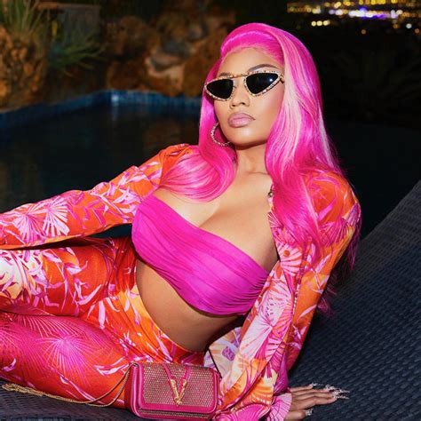 Nicki Minaj Becomes First Artist With Multiple All Female