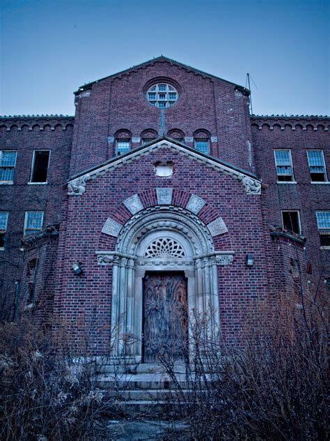 Old Abandoned Buildings Abandoned Asylums Old Buildings Abandoned Places Pilgrim State