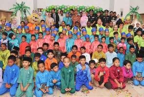 .panduan telefon jabatan kebajikan masyarakat negeri (jkmn) dan pejabat kebajikan masyarakat daerah (pkmd). 50 kanak-kanak sertai majlis berkhatan Hospital Shah Alam ...