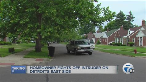 Detroit Homeowner Fights Off Intruder Youtube
