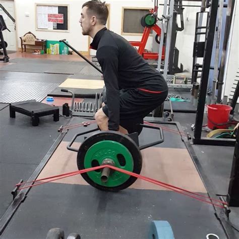 The Ultimate Guide To The Trap Bar Deadlift Exercises Benefits And