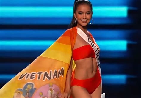 Ngọc Châu Nóng Bỏng Với Bikini ở Bán Kết Miss Universe