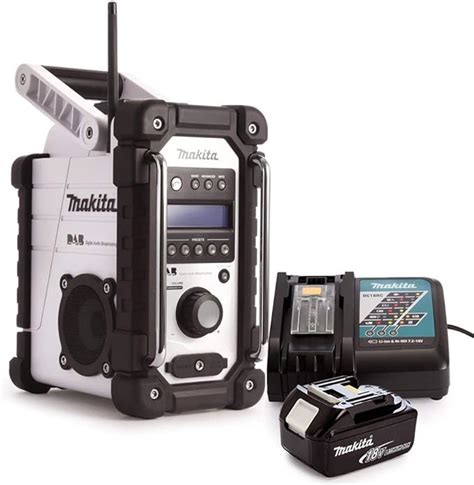 Makita Dmr104w White Dabfm Site Radio With 1 X 30ah Battery And Charger