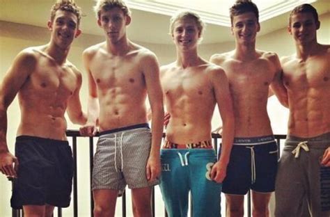 Shirtless Male Muscular Frat Boy College Jocks Lined Up X Photo X C Ebay