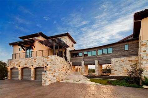 Waterfront Luxury Home On Lake Travis Mediterranean Exterior