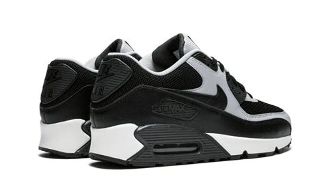 Nike Air Max 90 Essential 537384 053