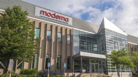 Lo que sabemos de las vacunas de pfizer/biontech, moderna, astrazeneca, novavax, sputnik v, sinopharm, sinovac y johnson. La farmacéutica Moderna dobla la financiación para su ...